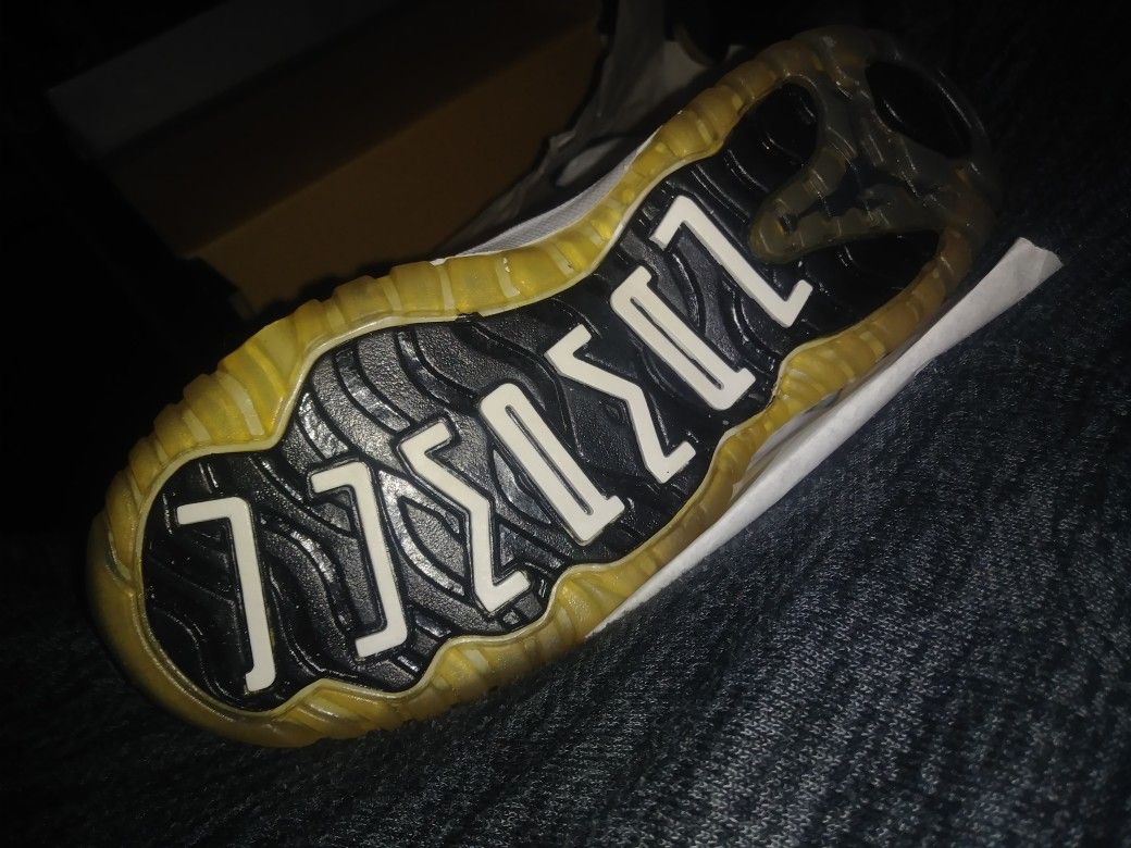 Jordan 11 retro low sz. 11.5C