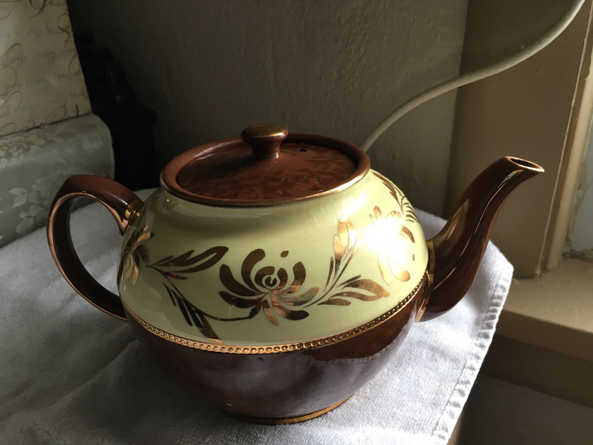 Vintage Sadler Staffordshire Teapot Kettle 