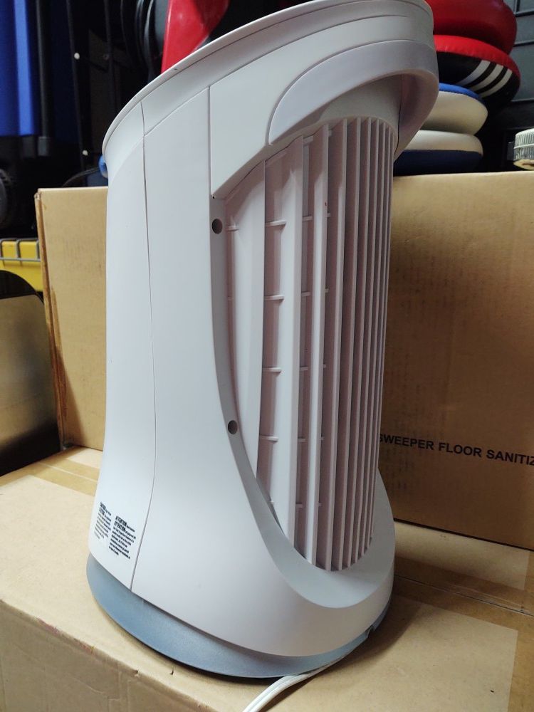 Honeywell model HFD-010 air purifier