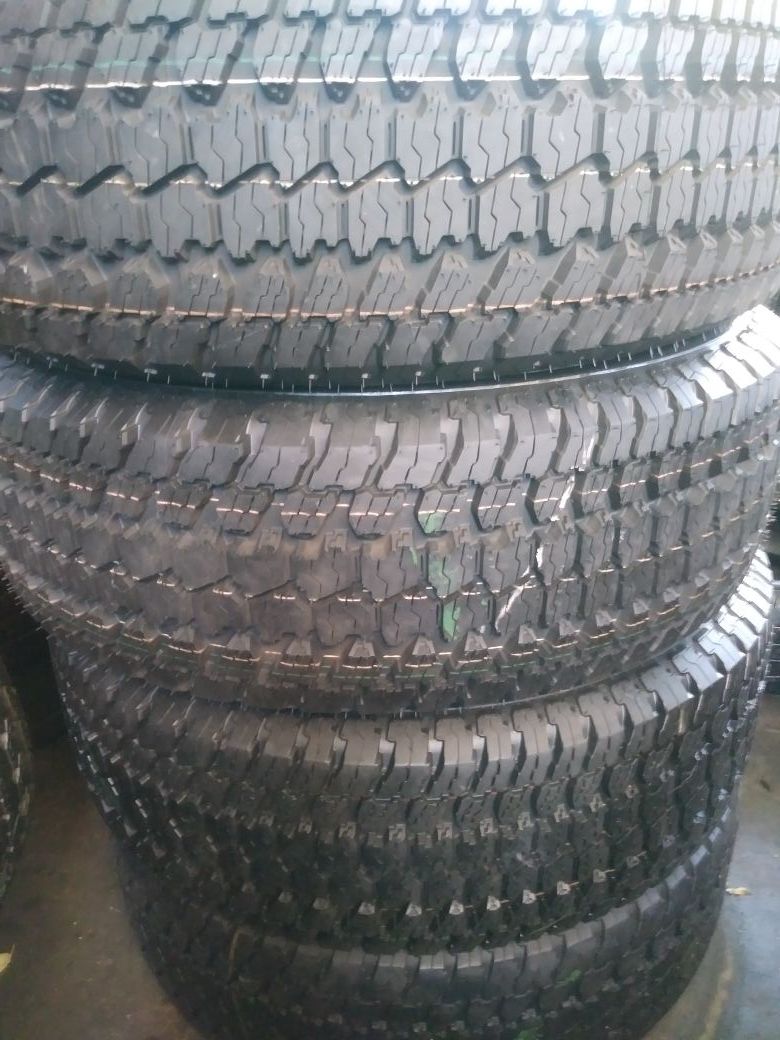 LT 275/65R18 Goodyear Wrangler AT/S