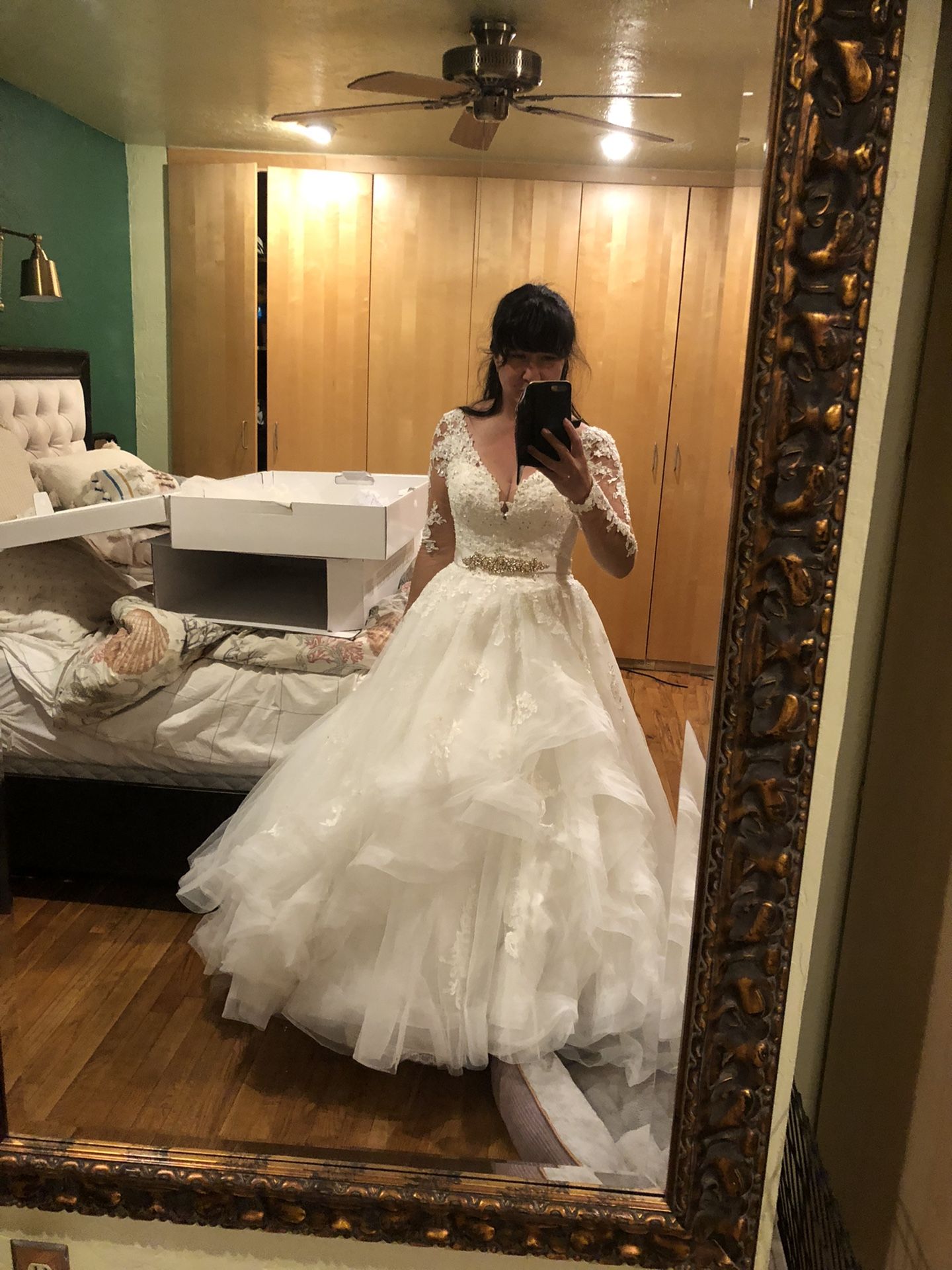 Wedding Dress - Essence Of Australia D2186 Sz 10 Fits Like 6/8