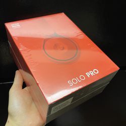 New sealed Beats Solo Pro Wireless Noise Cancelling On Ear Headphones (Red) -FIRM PRICE  Thumbnail