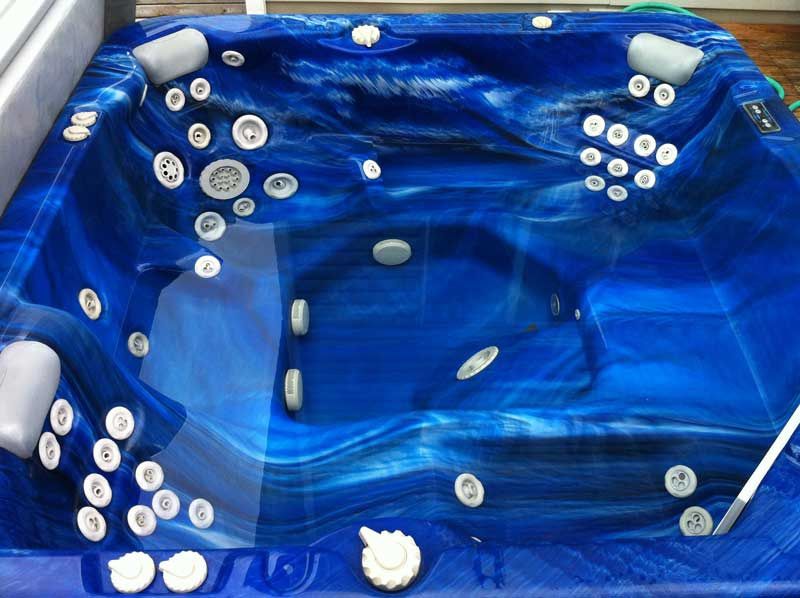 SALE PENDING Clearwater Spas Beachcraft St Andrew 7' x 7' Hot Tub Spa
