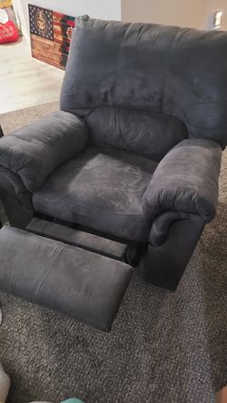 Couch And Recliner Thumbnail