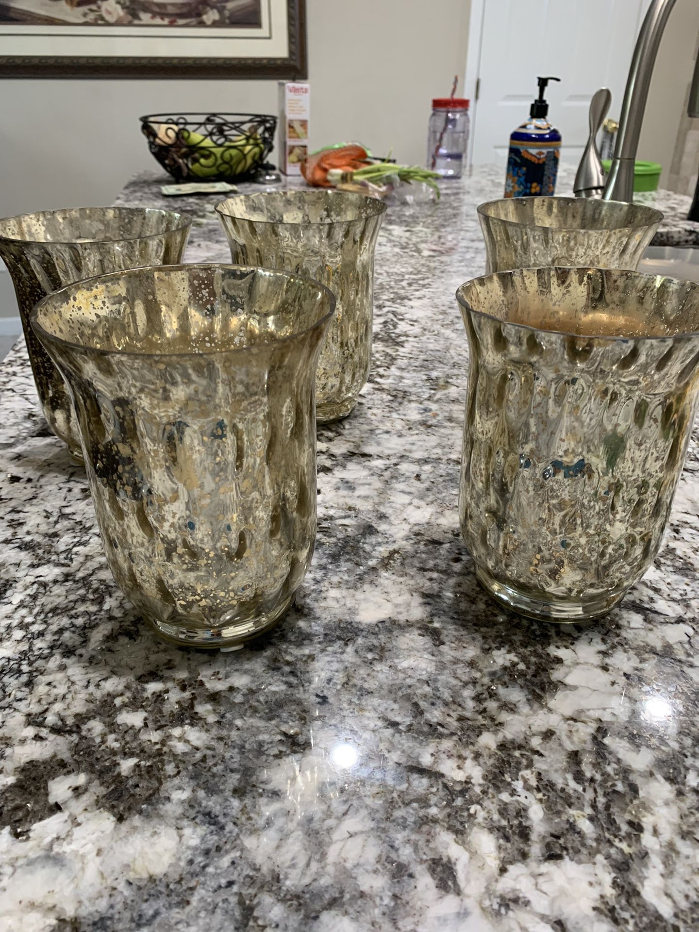 Decoration Vases for Home, Wedding, Anniversary or Any Other Celebration