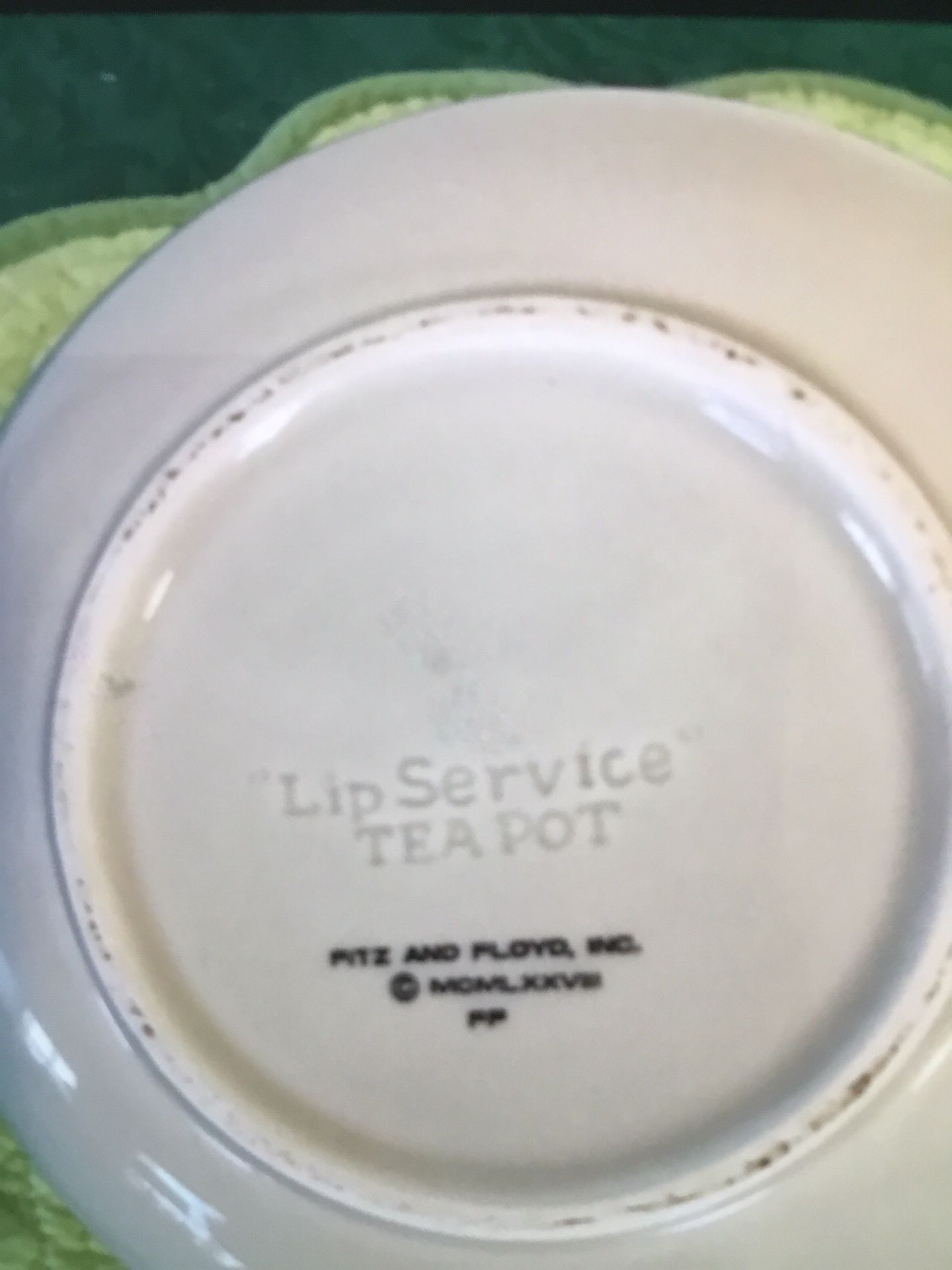 Fitz & Floyd Lip Service Teapot Marilyn Monroe Red Lips & Beauty mark  1977