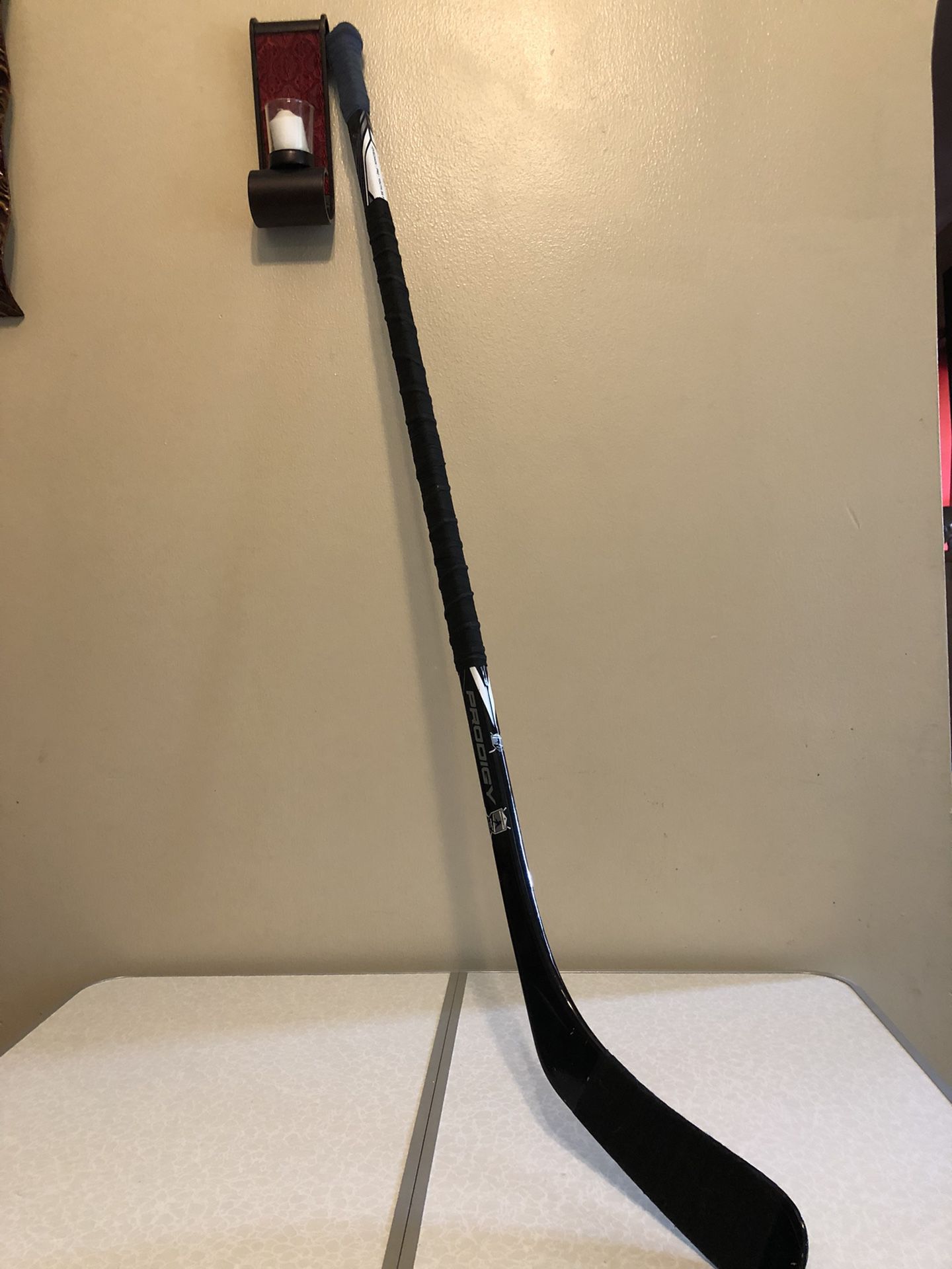 Bauer Prodigy youth hockey stick P92 RH  46 Flex