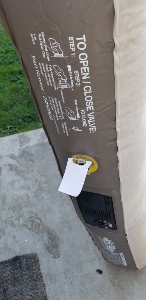 Coleman 9.5" Queen Air Mattress