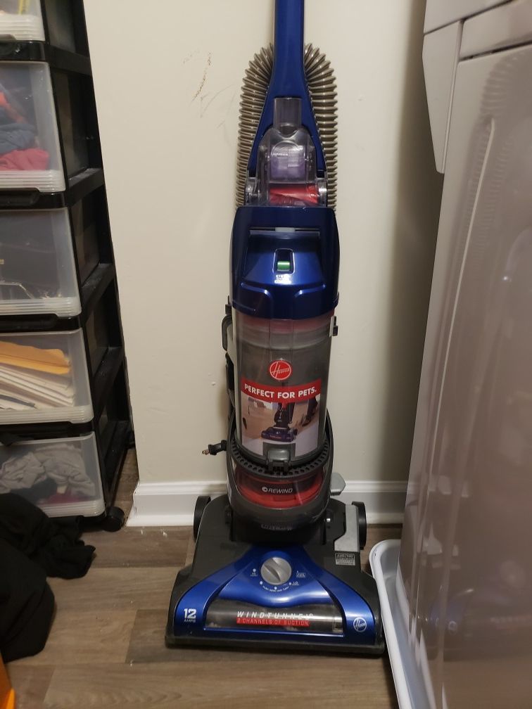 Hoover vacuum for sale!!