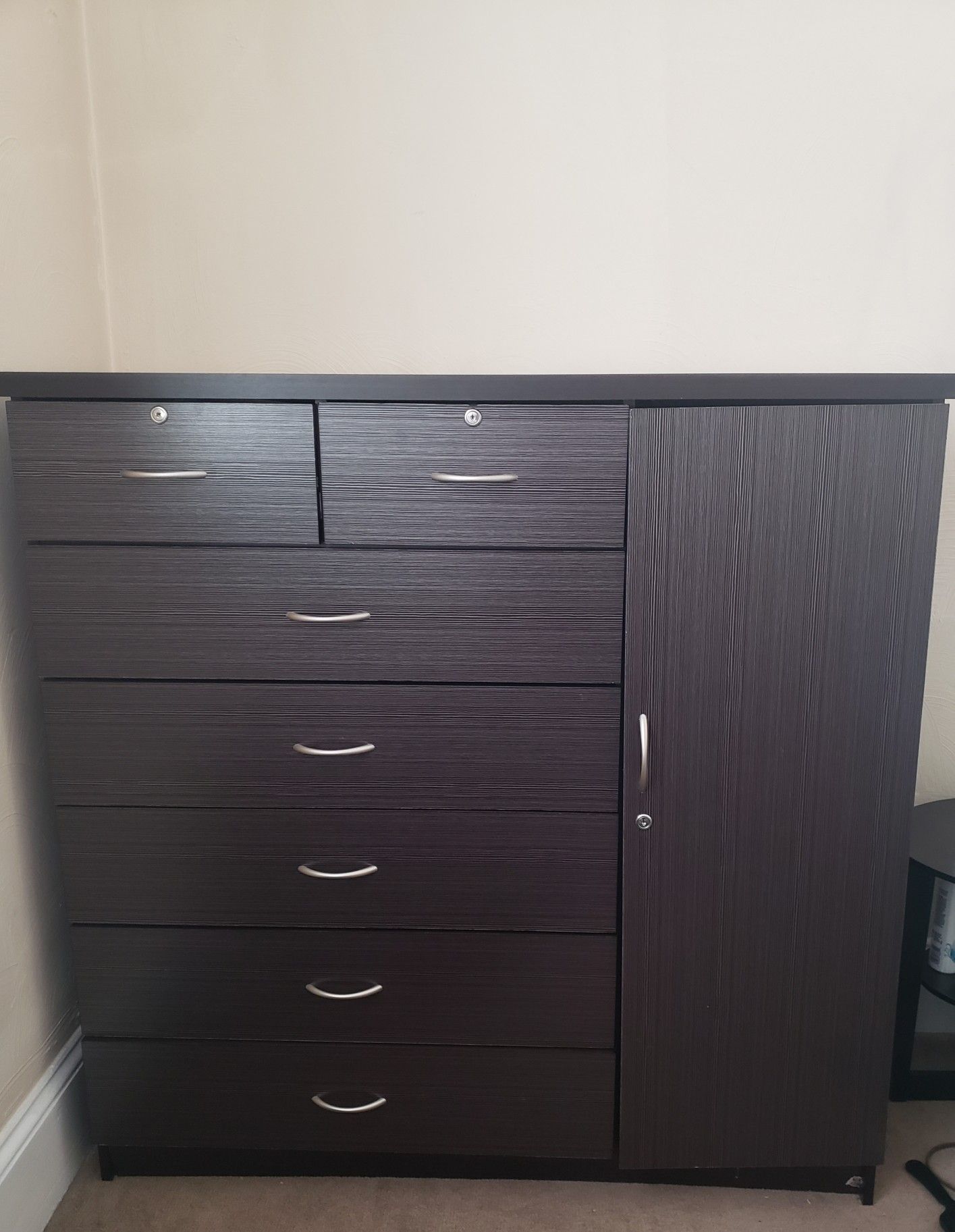 7 drawer and closet with 2 shelves