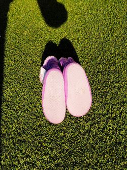 Sofia The First Disney Sz 7/8 Girls Purple Furry Warm Winter Slipper Boots NWT Thumbnail