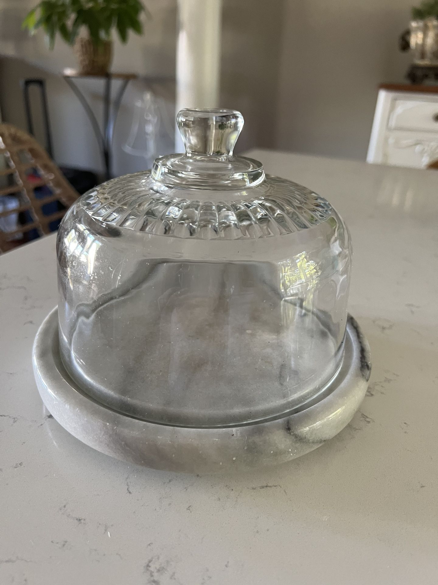 Small cake stand  7.5”