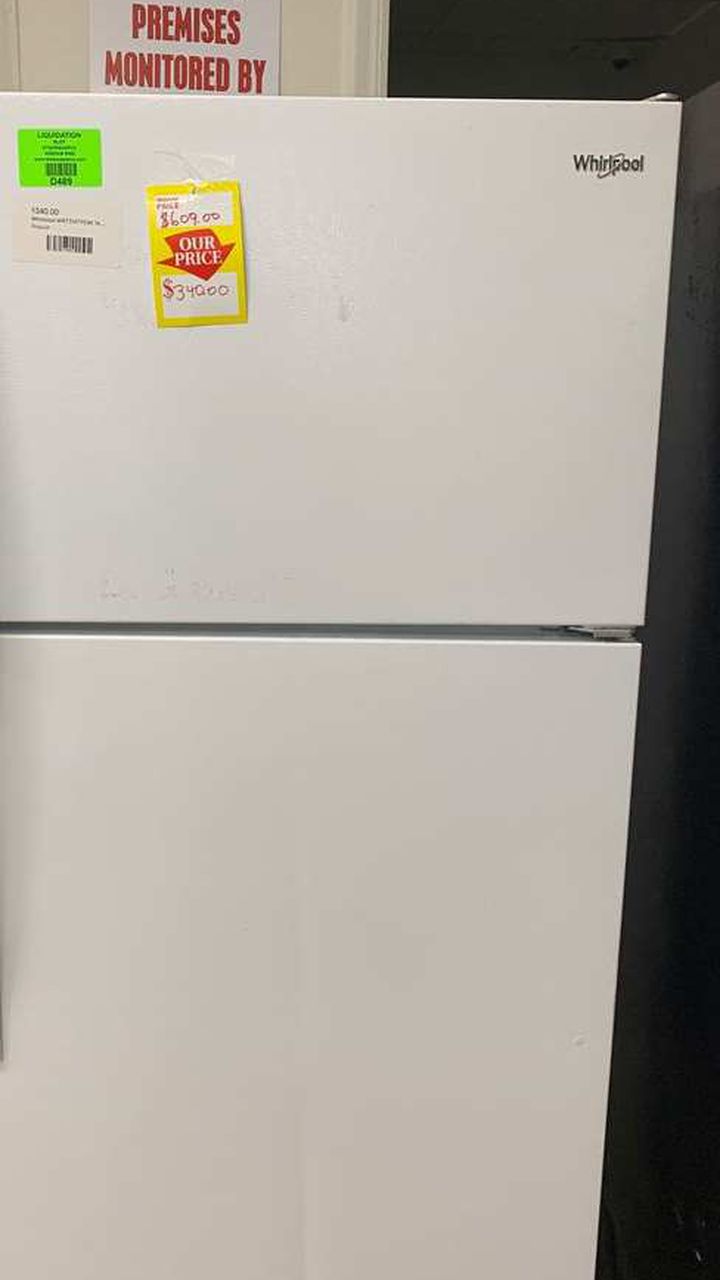 New Whirlpool Refrigerator!! Comes with Warranty , top freezer!