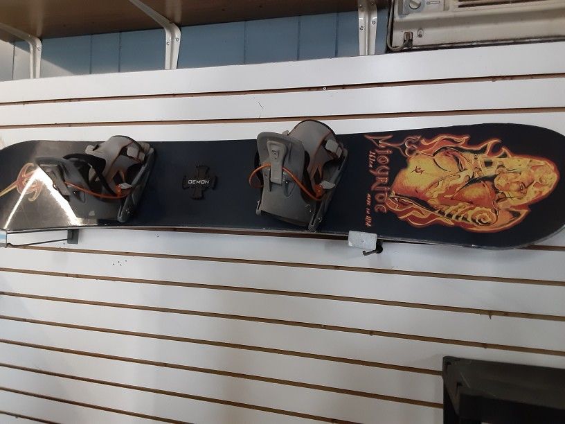 DEMON SNOWBOARD AWESOME BINDINGS GRAPHICIS CARRY BAG FIRST $50 Takes It Home