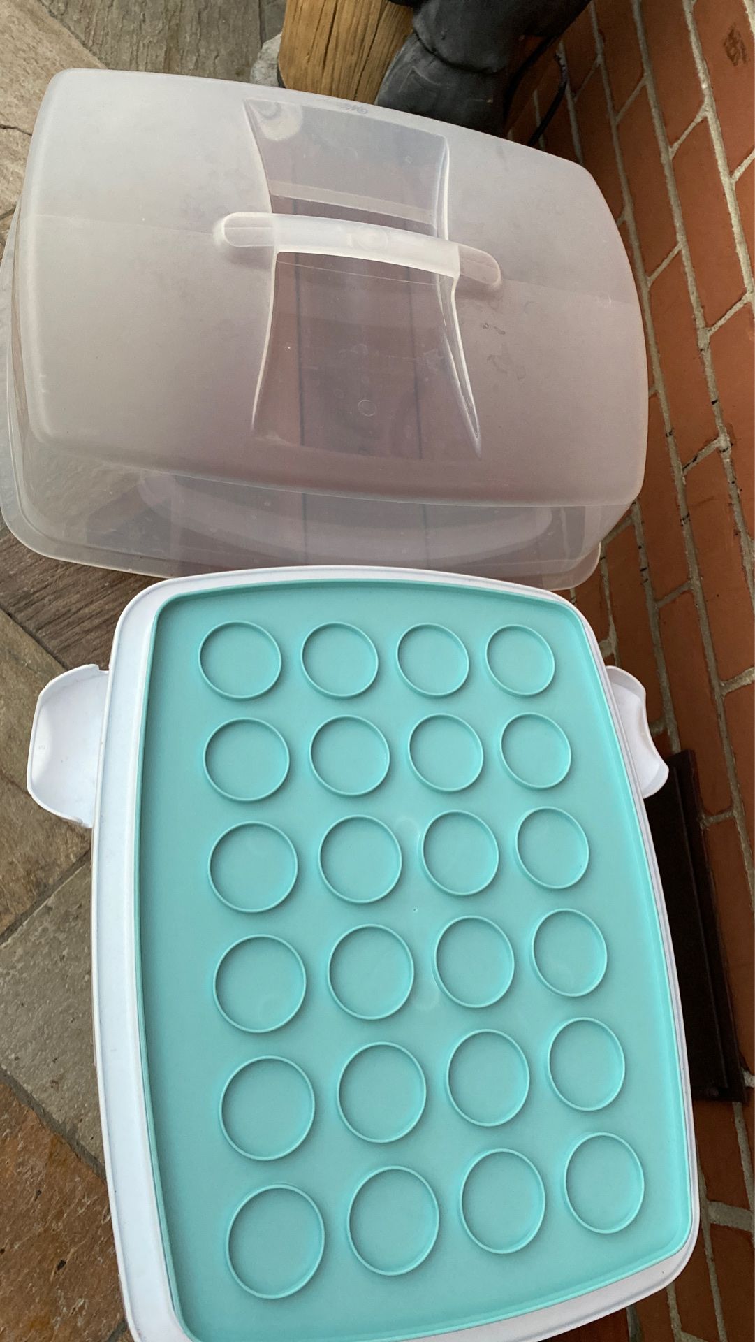 Cupcake holder