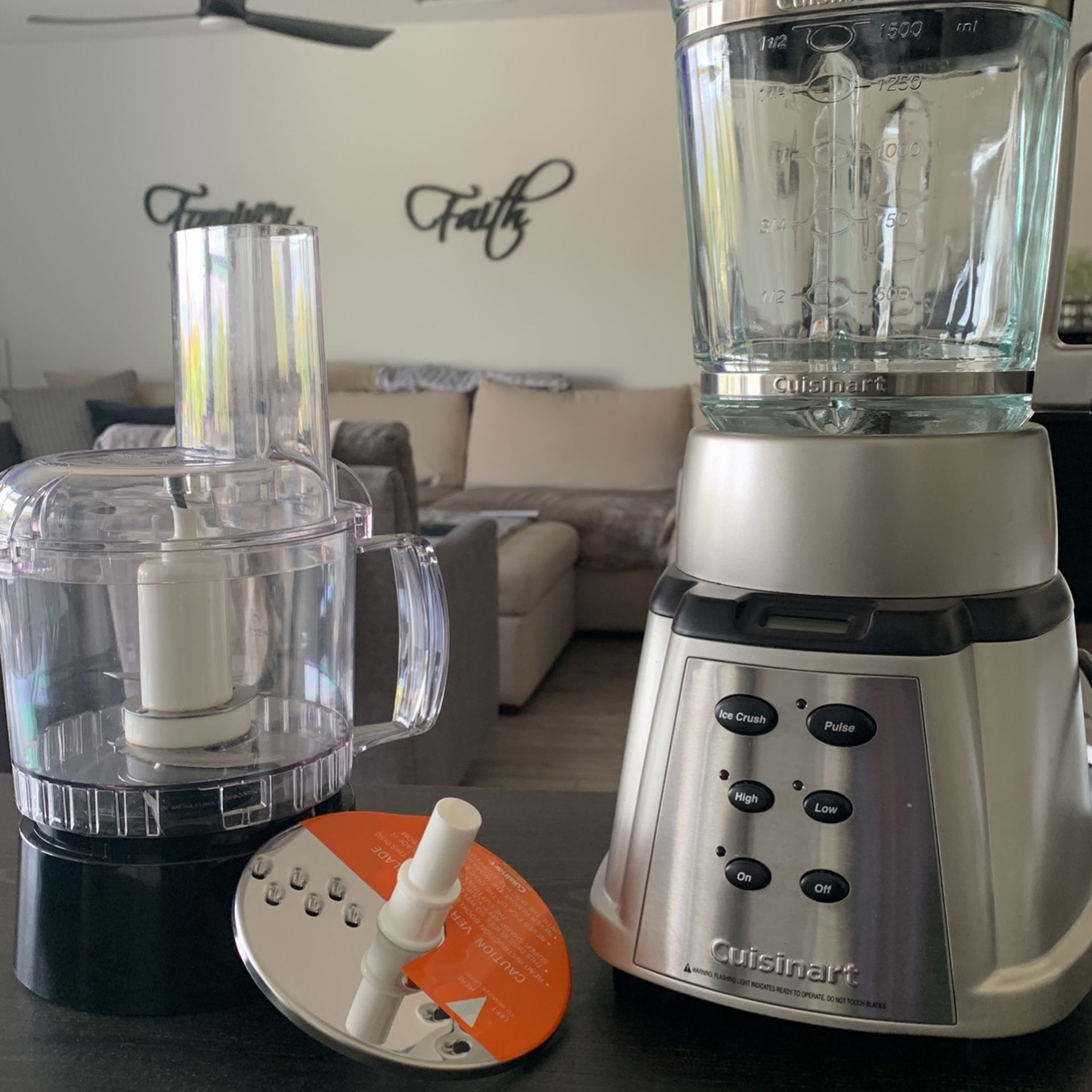 SMARTPOWER PREMIER DUET™ BLENDER/FOOD PROCESSOR CBT-500FP