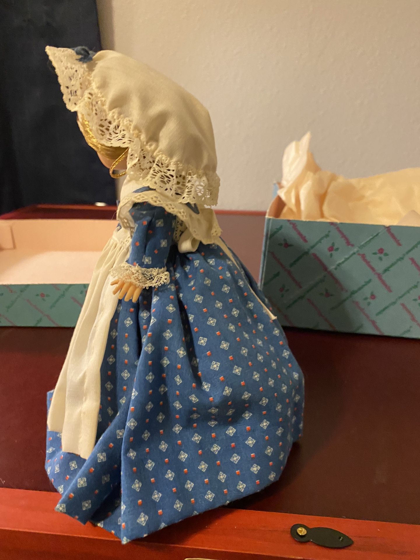 Madame Alexander “Betsy Ross”