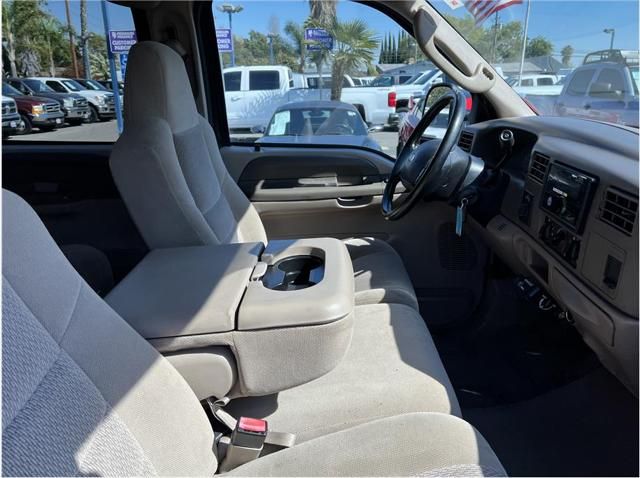 2003 Ford Super Duty F-350 DRW