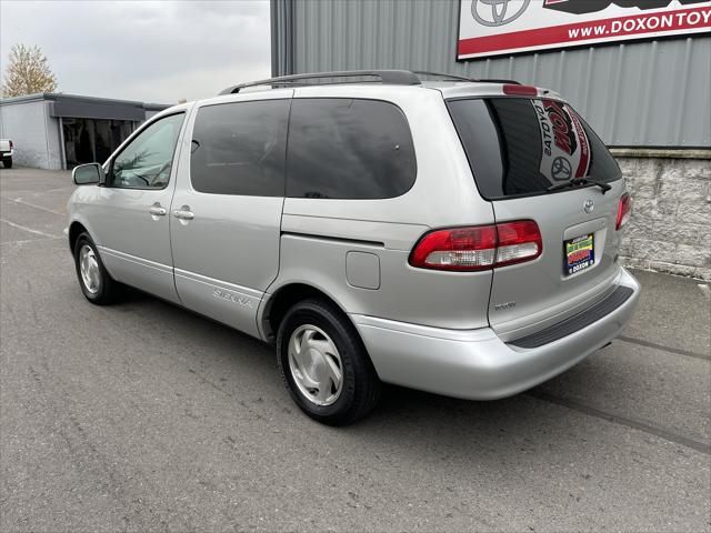 2002 Toyota Sienna