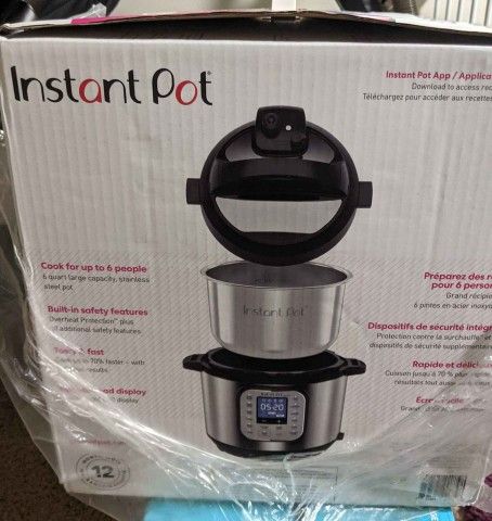 NEW BOXED Instant Pot Duo Nova 6qt 7 in 1 Multi Use Pressure Cooker