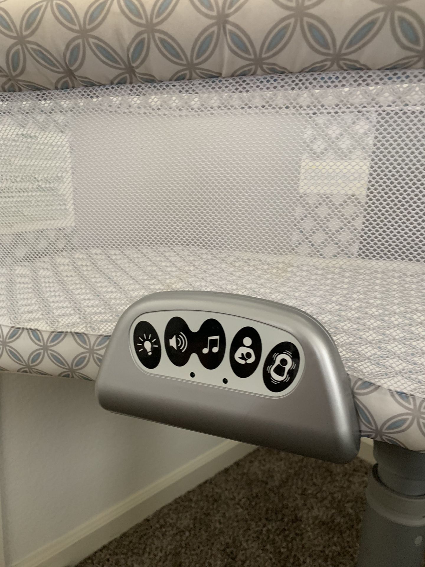 Halo Bassinest Sleeper For Babys