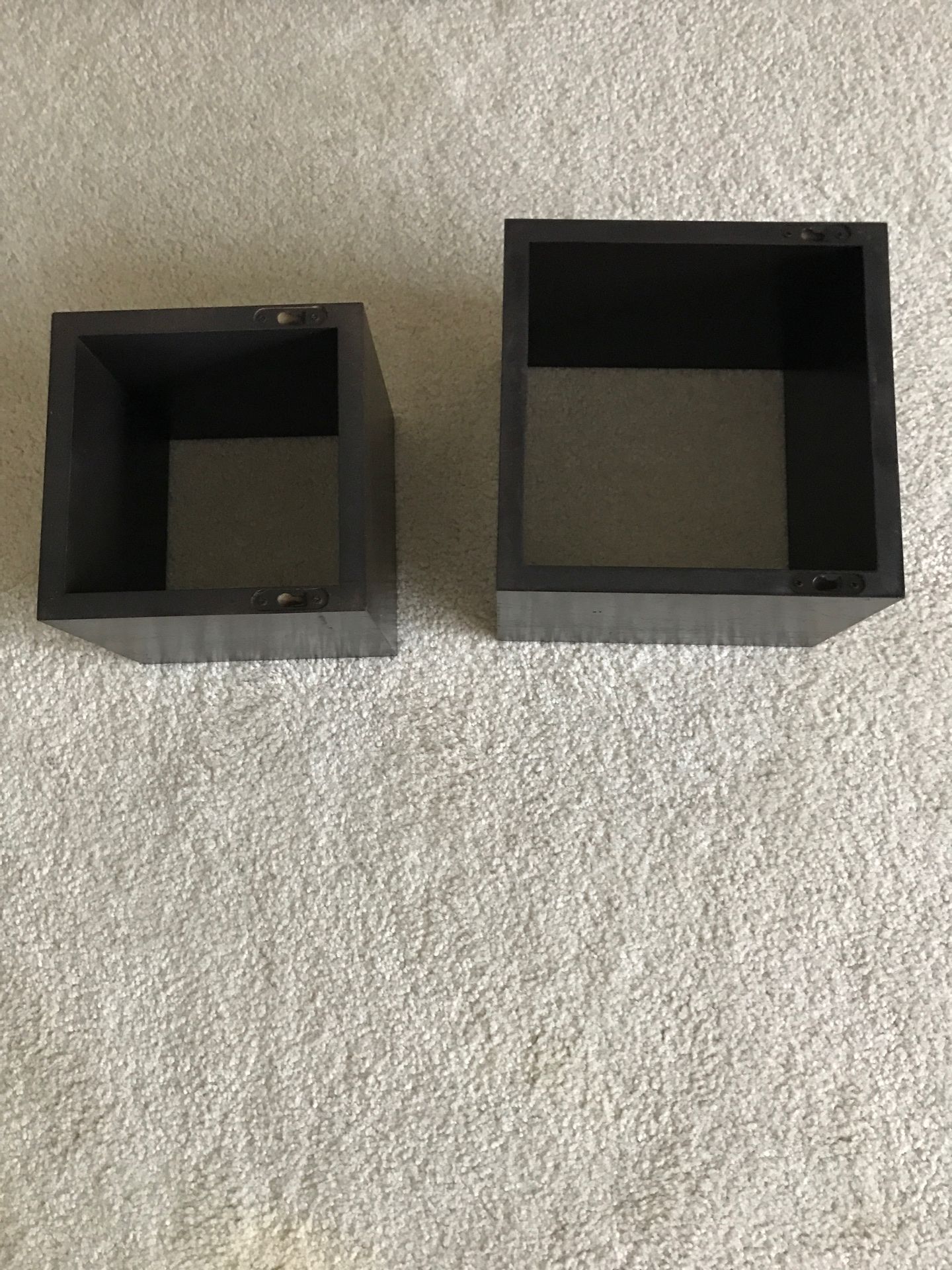 Wall shelves