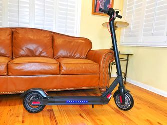 🔥 Long Range Electric Scooter | 21 Miles | 18 MPH Top Speed | BRAND NEW SCOOTERS - PRICE IS FIRM Thumbnail