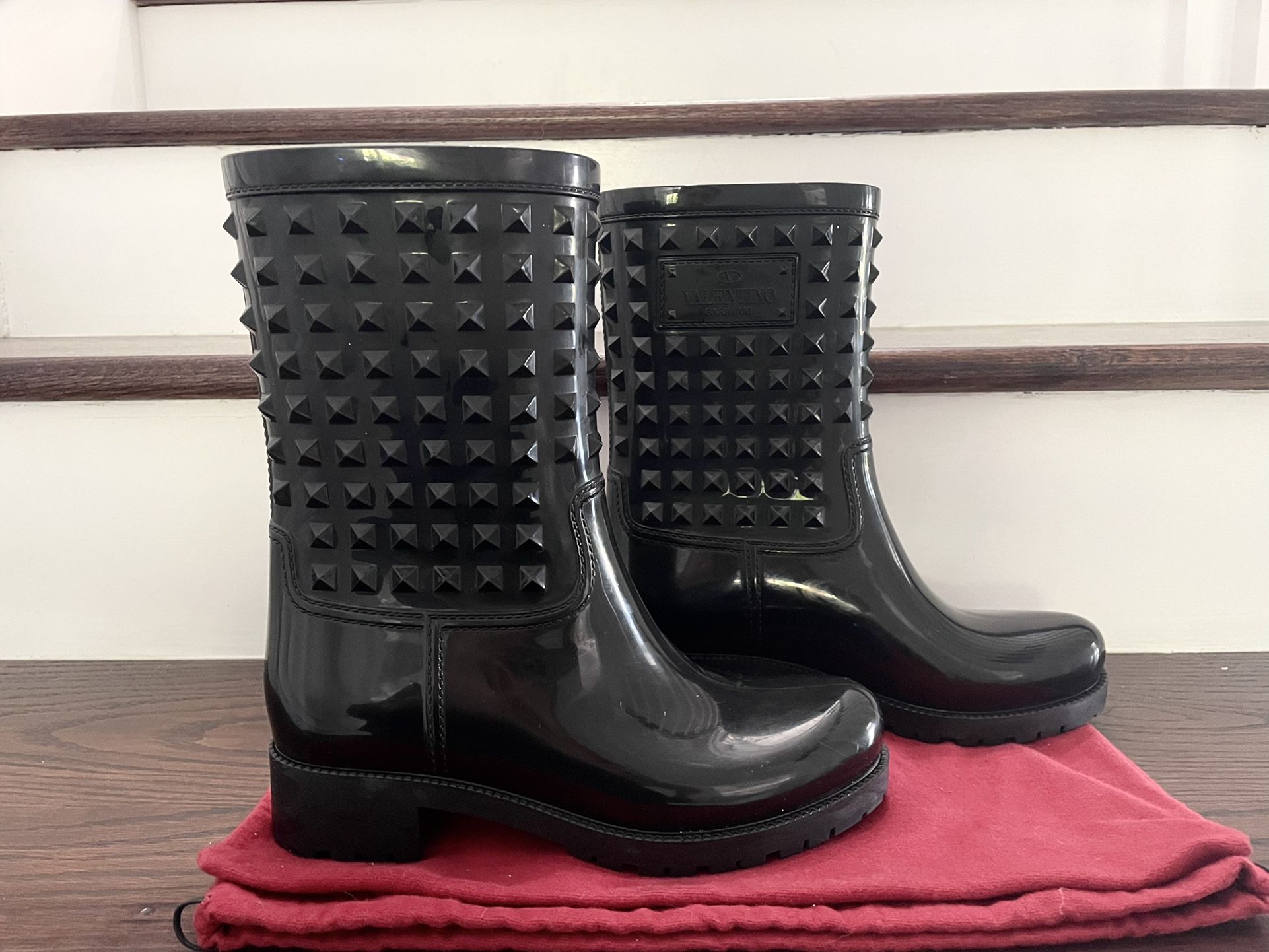 Valentino Garavani Rockstud Rubber Rain Boots
