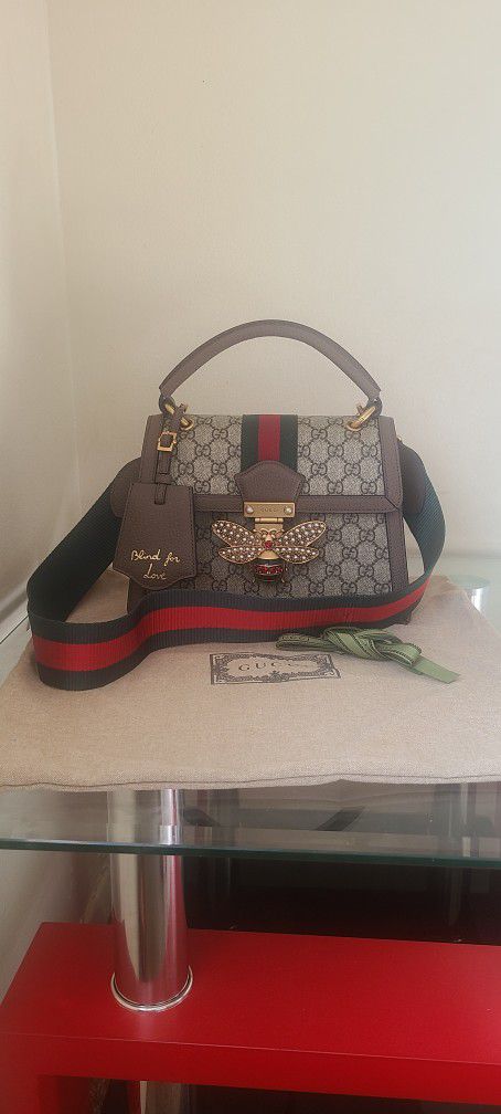 Gucci Women Queen Marqueret Bee Crossbody Bag