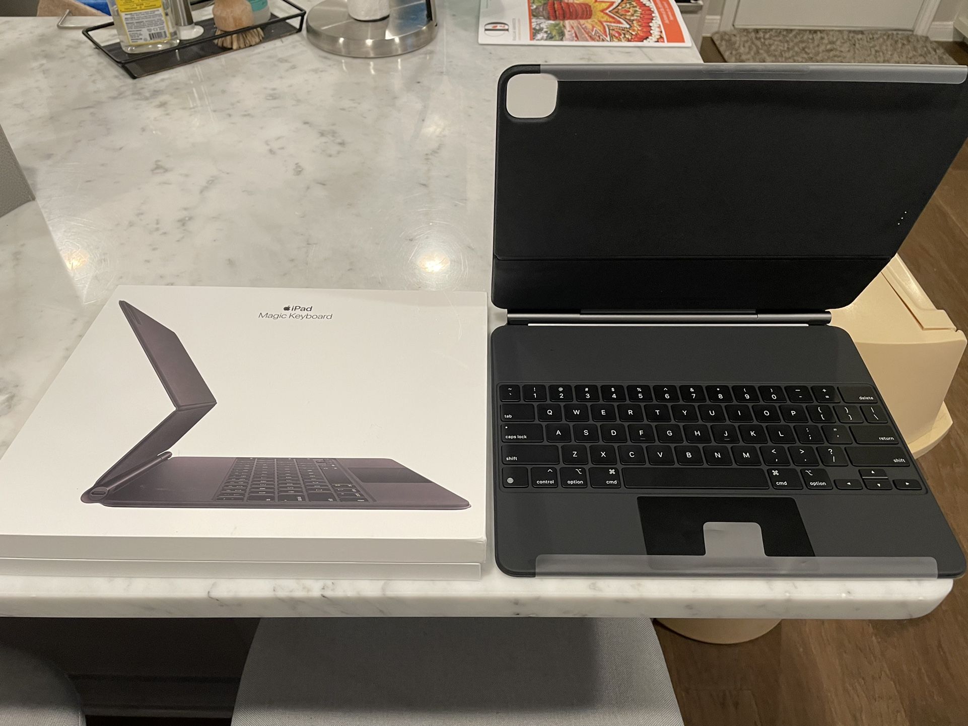 Magic Keyboard 12.9”