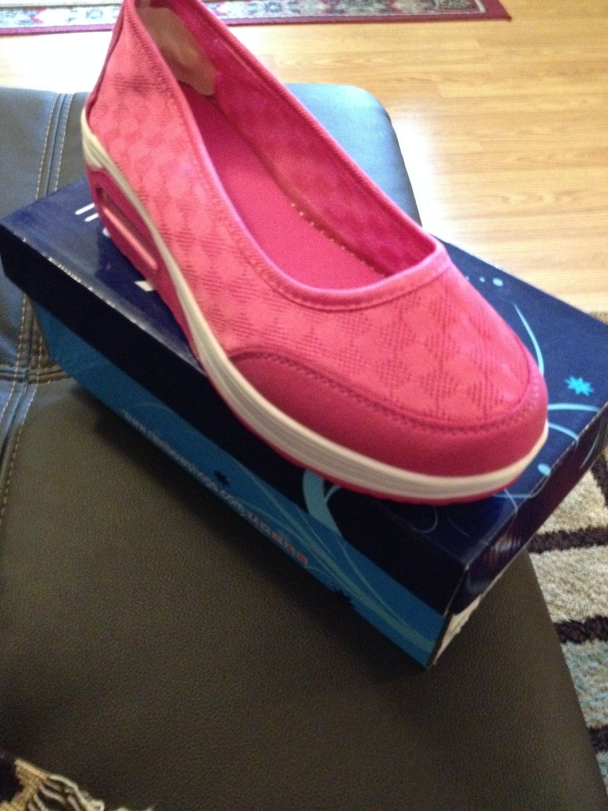 Shoes size 10