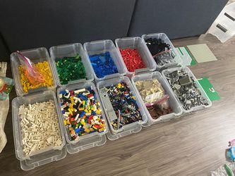 10 boxes of Lego parts Thumbnail