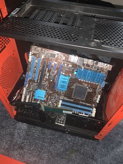 Gaming Pc Case with Morherboard and Ram sticks Thumbnail