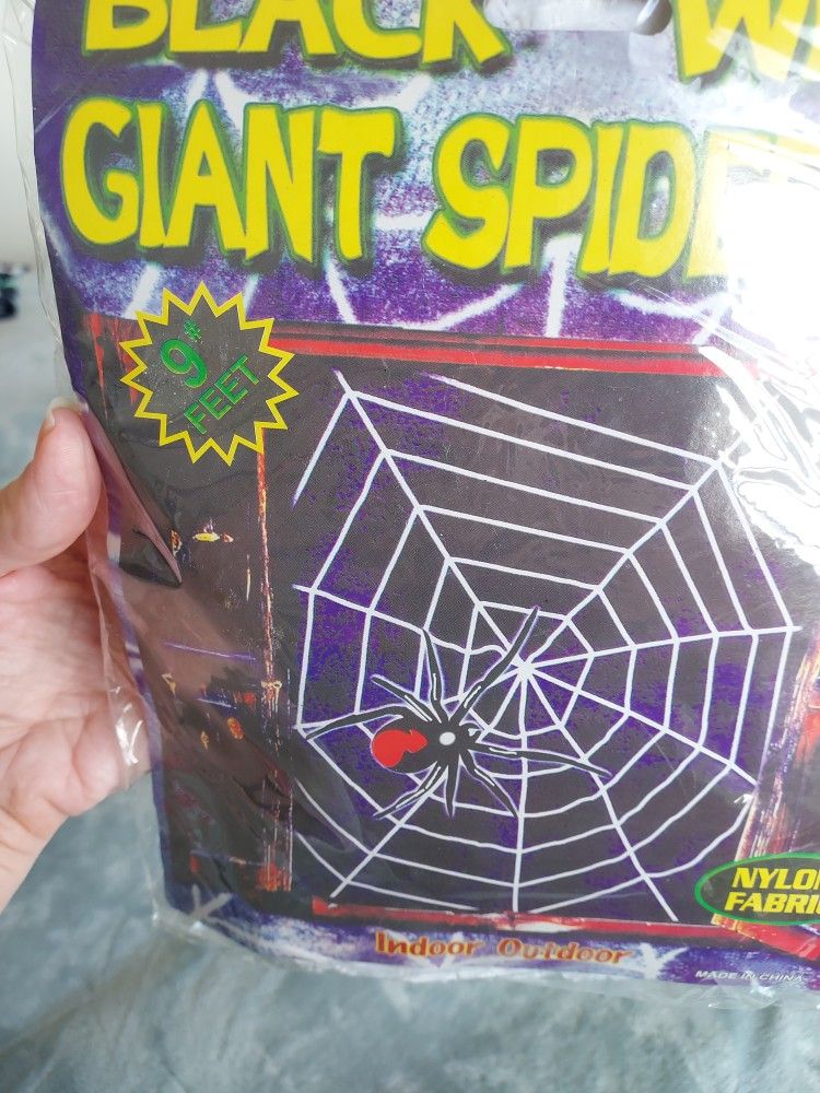 Huge Black Fuzzy Spider Halloween Decoration With Spider Web & 2 Spider Dishes