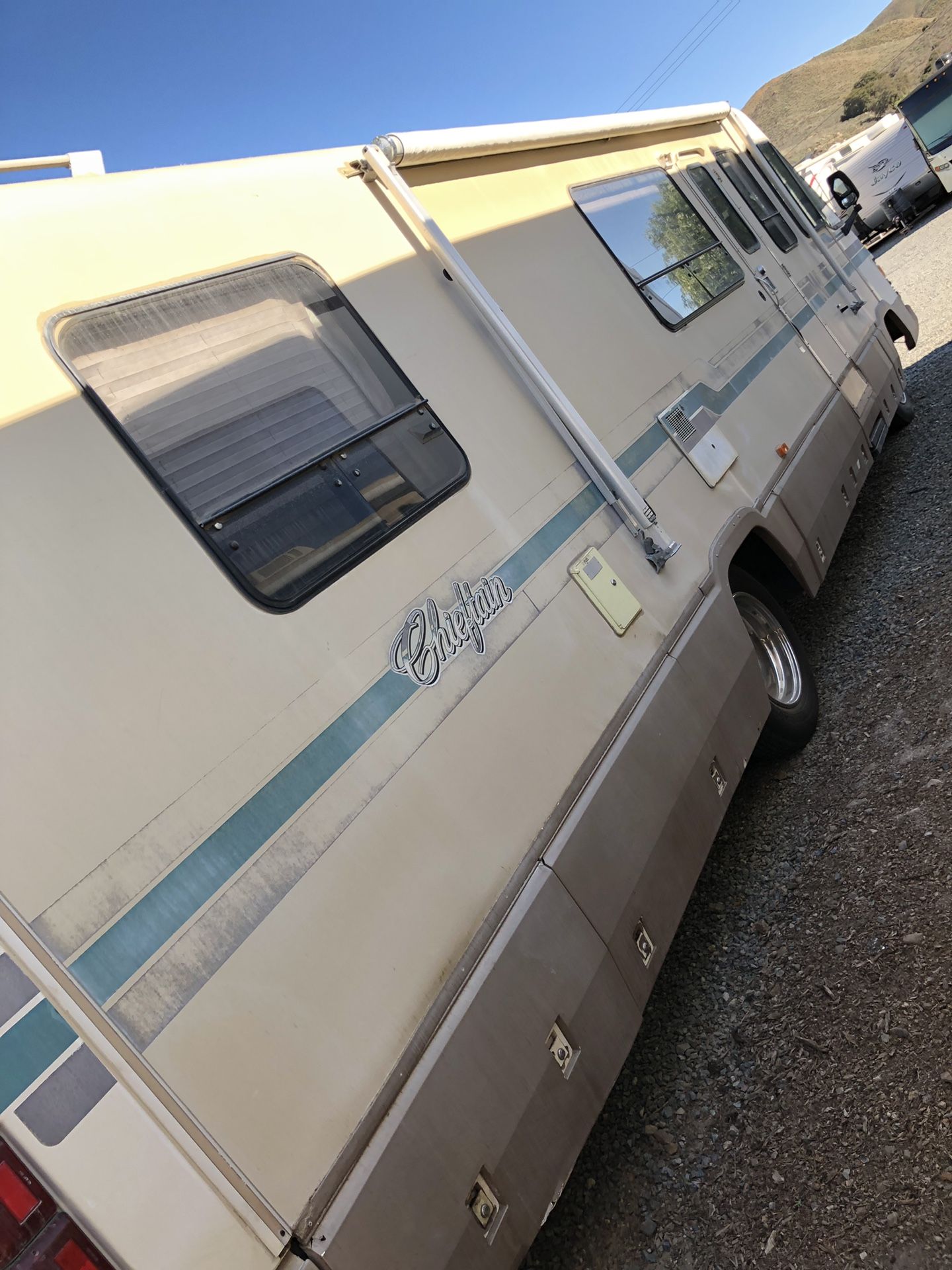 89 Winnebago Chieftain motorhome RV for Sale in Riverside, CA - OfferUp