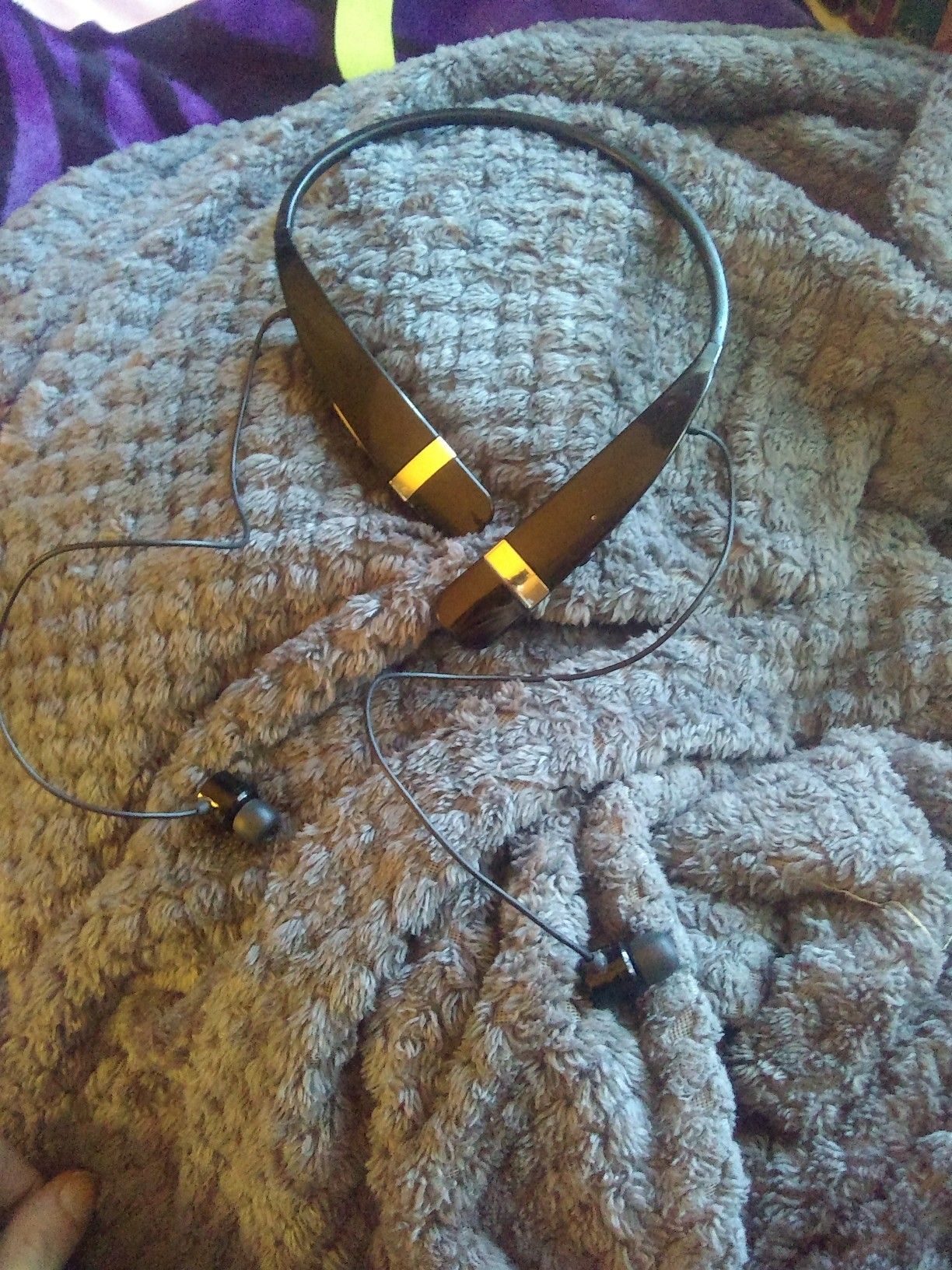 Bluetooth headphones