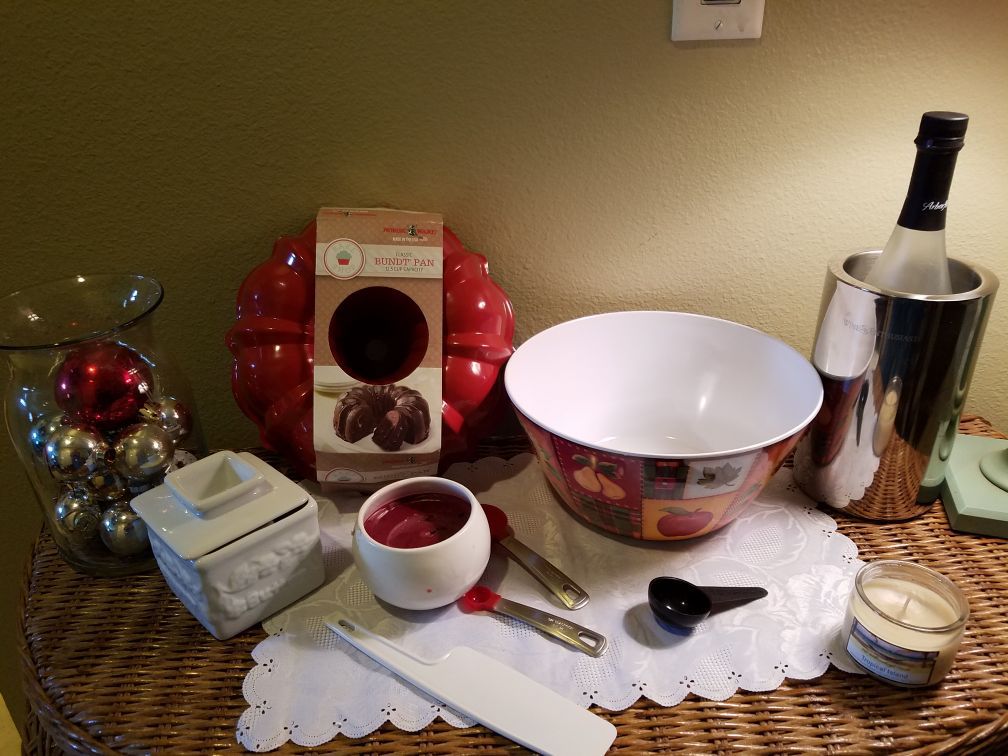 Kitchen decor buyer, wine chiller, bowls, bundt pan