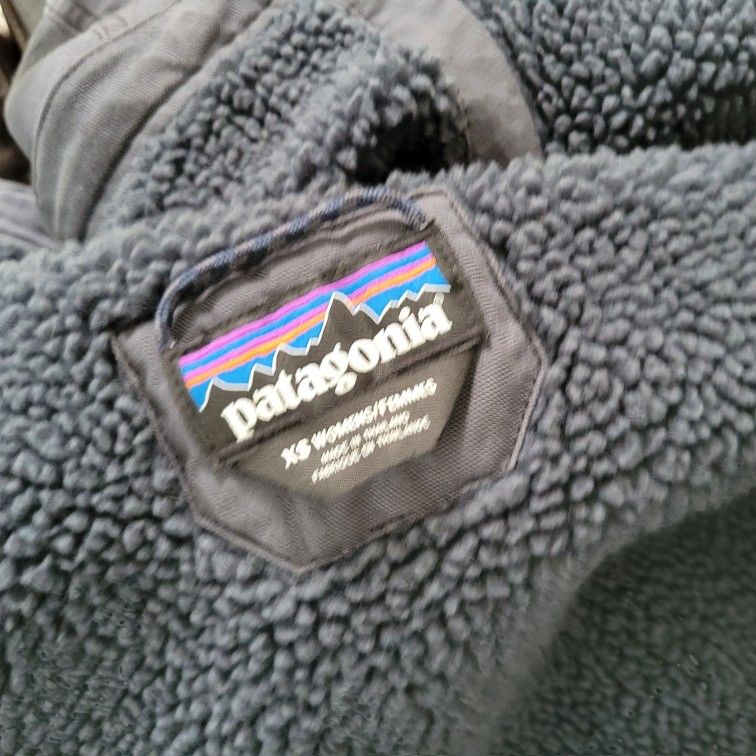 Patagonia XS Navy Blue Coat