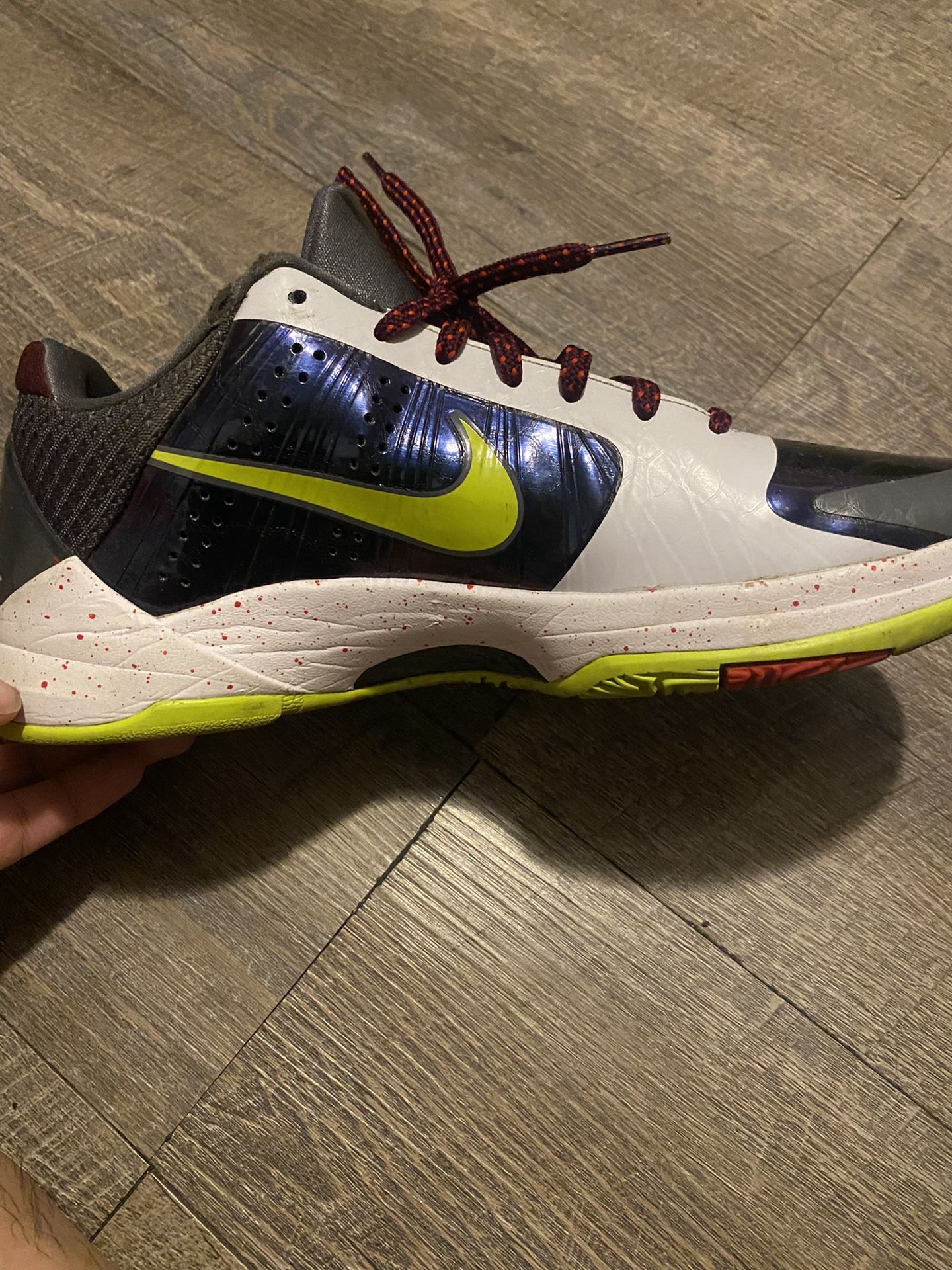 Kobe V Chaos Protro