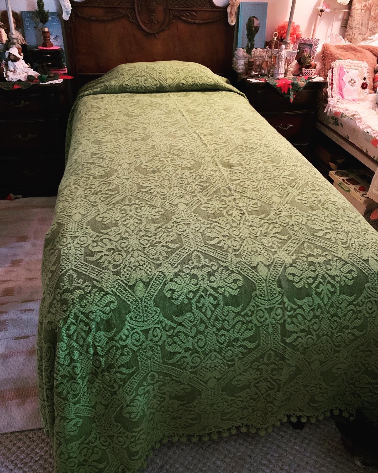 Vintage Mid Century Modern 1960s Chenille Twin Avocado Green Bedspread