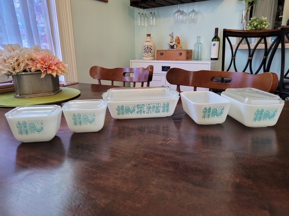 Pyrex Butterprint Full Set of Refrigerator Dishes