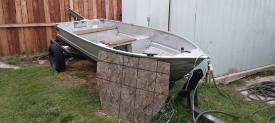 13' Aluminum Boat Thumbnail