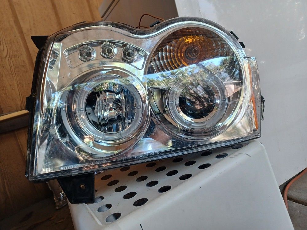 Jeep Cherokee Headlights Perfect Condition