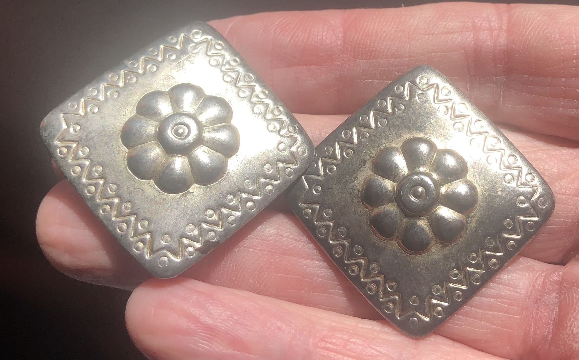 Vintage Silver Tone Clip On Earrings Diamond Shaped A0737