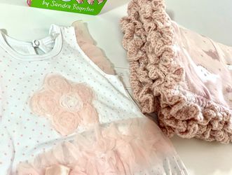 Dinosaur Princess with Ruffles Crochet Baby Blanket Gift Set Thumbnail
