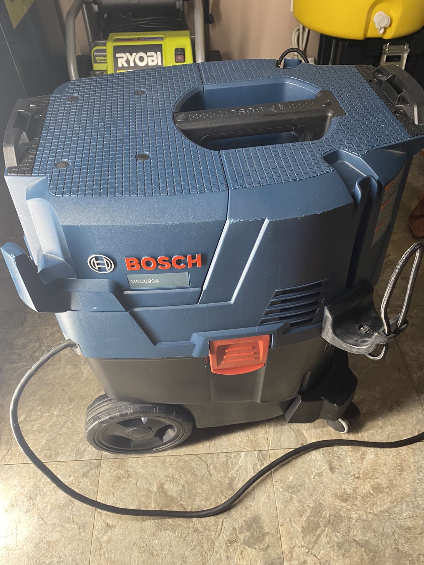 Bosch Vacuum Like New