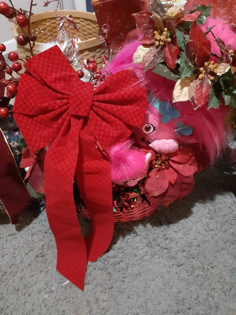 Troll holiday basket