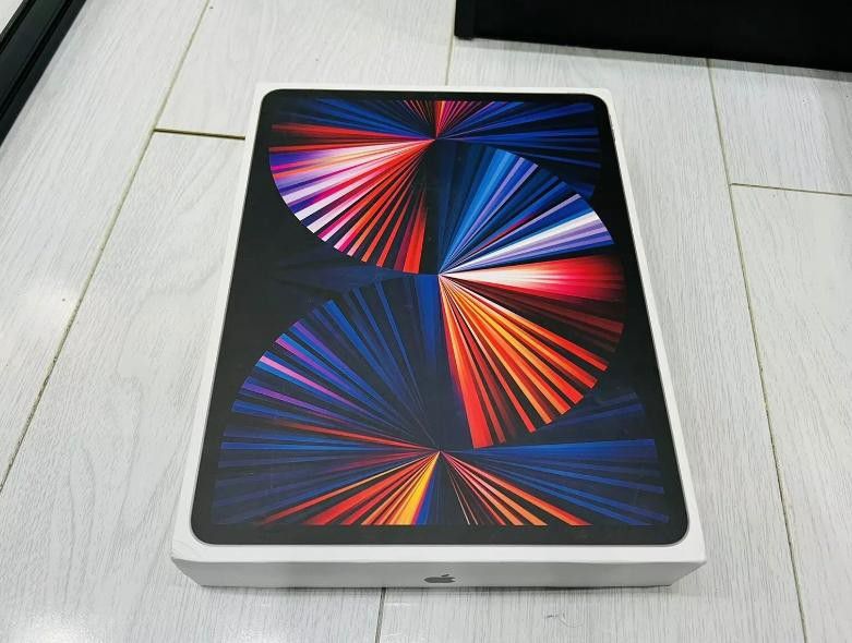 Apple iPad Pro 5th Gen 12.9" 2021 M1 - 2TB Wi-Fi & Cellular 5G Space Grey