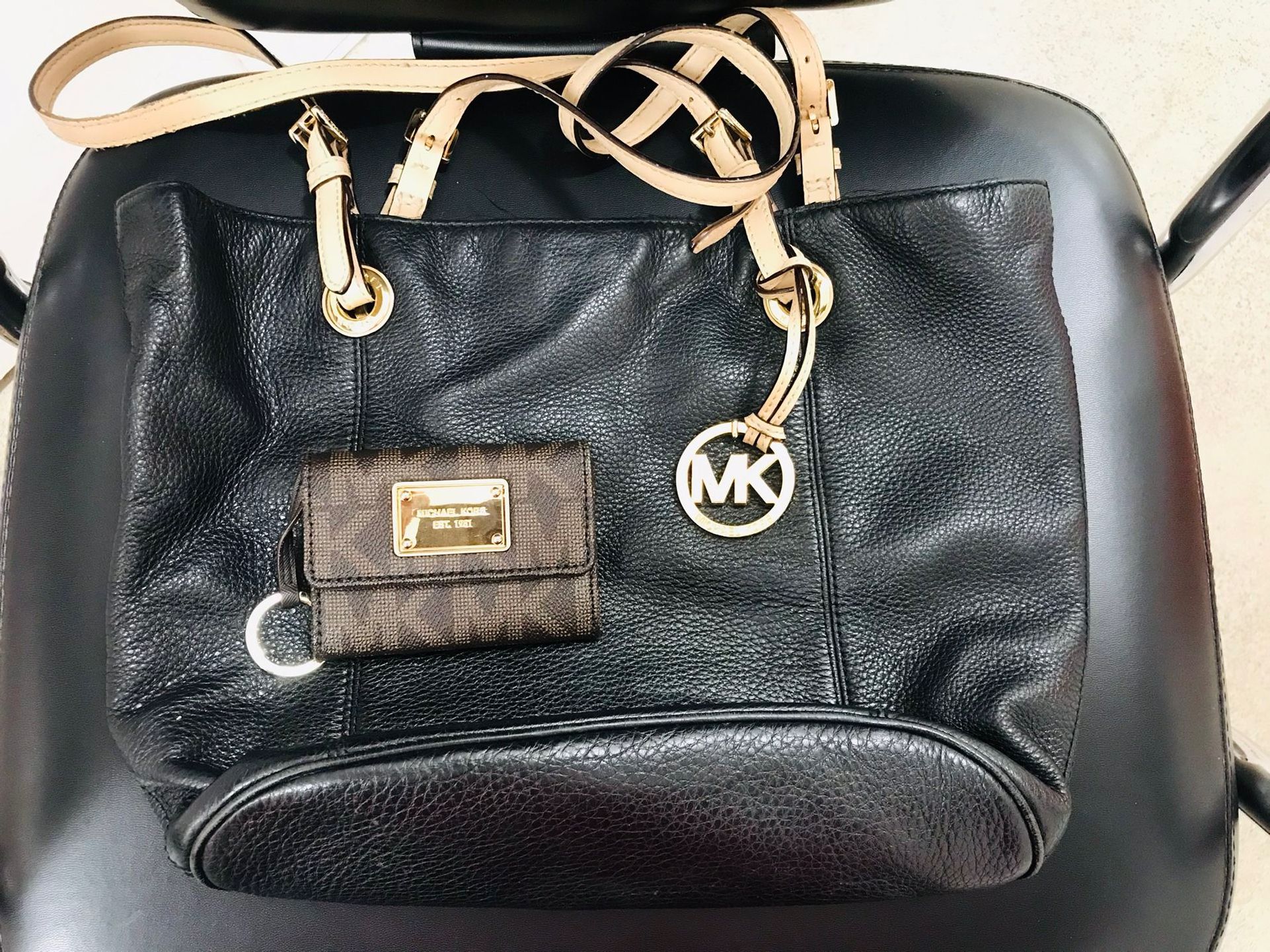 Women Michael Kors Black Leather Purse And Leather Wallet