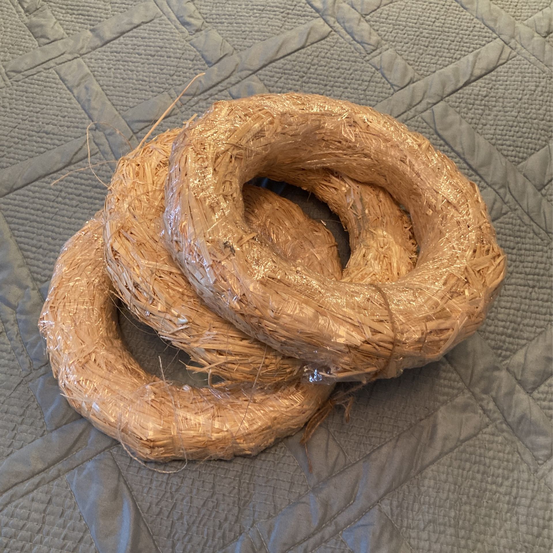 12” Straw Wreath 3 Count